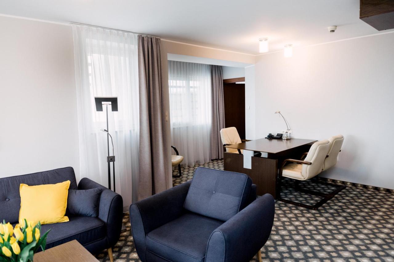 Hotel Vivaldi Poznan Exterior foto